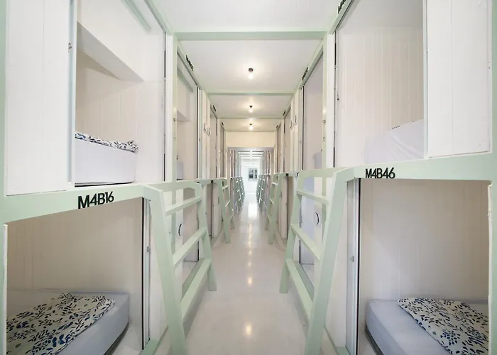 Capsule Hostel&thai Traditional Bath *