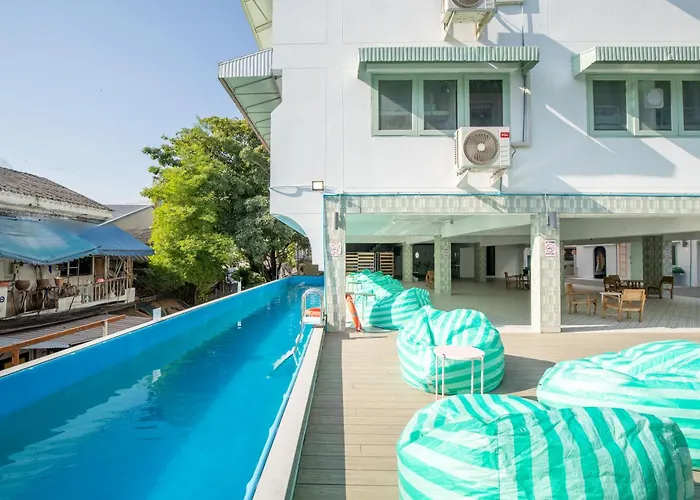 Capsule Hostel&thai Traditional Bath