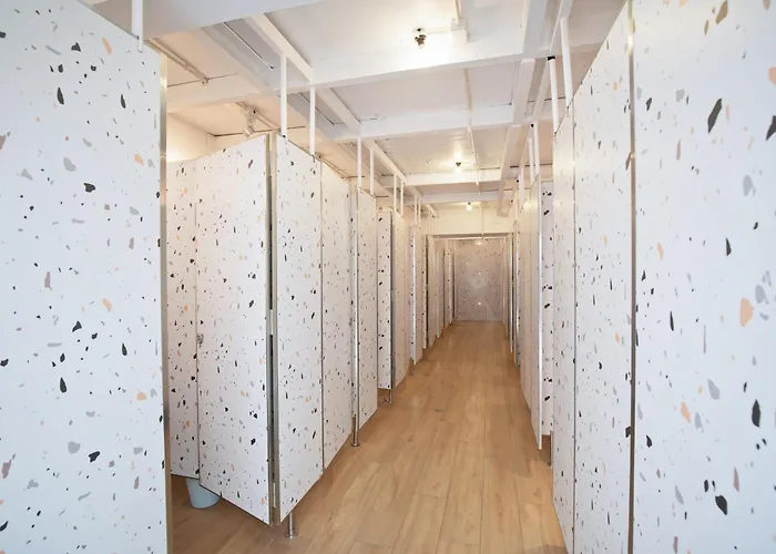 Capsule Hostel&thai Traditional Bath Hostel Bangkok