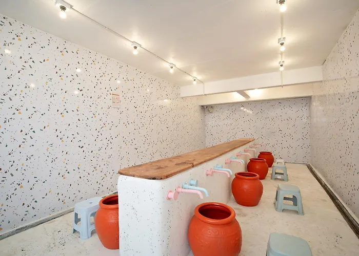 Capsule Hostel&thai Traditional Bath