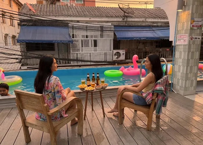 Capsule Hostel&thai Traditional Bath Hostel